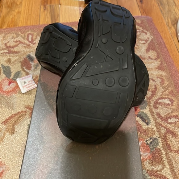 Prada flat - Picture 2 of 3